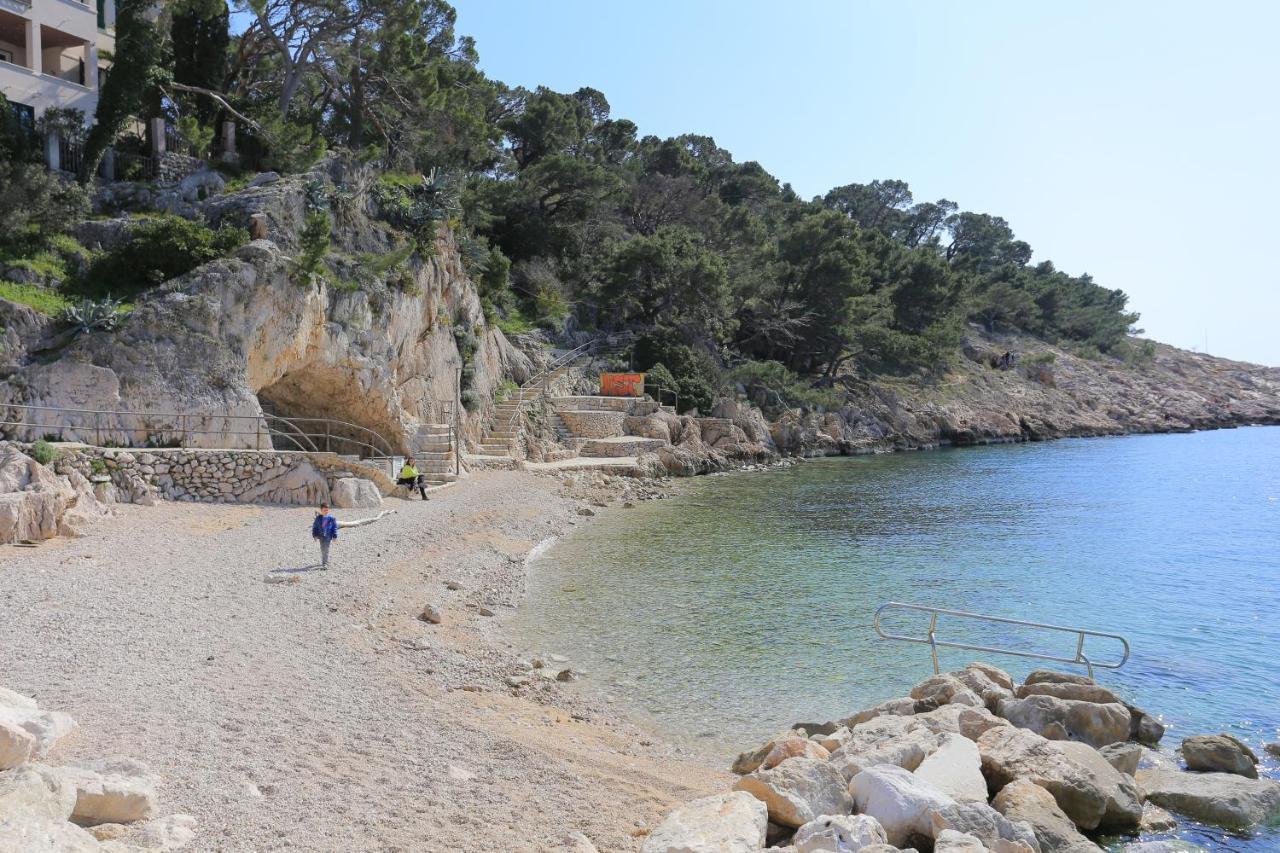With A Parking Space - 18498 Apartment Makarska